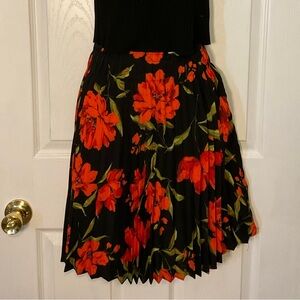 SHEIN | Floral Black and Red Pleated Skirt - Size L